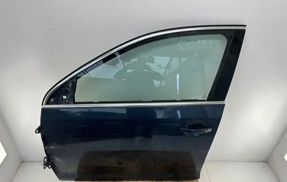 Skoda Superb B6 (3T) Front door K5831311