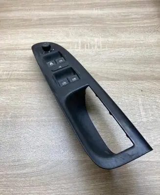 Volkswagen PASSAT B6 Electric window control switch 3C1867171 1K4959857