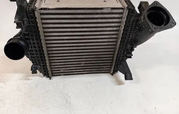 Audi RS Q8 Intercooler radiator 4M0145804BT