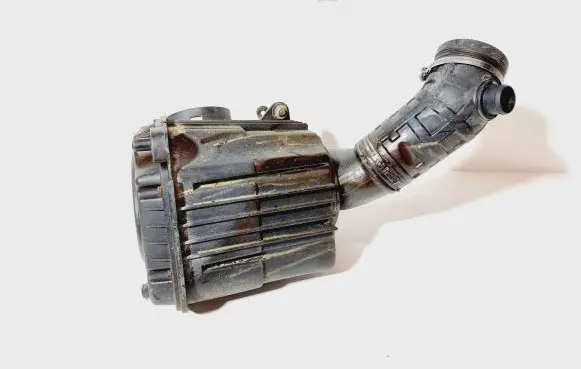 Alfa Romeo 159 Air filter box 55193133