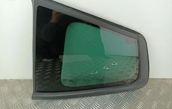 Opel Zafira C Rear side window 43R001667