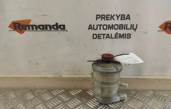 Honda CR-V Power steering fluid tank/reservoir