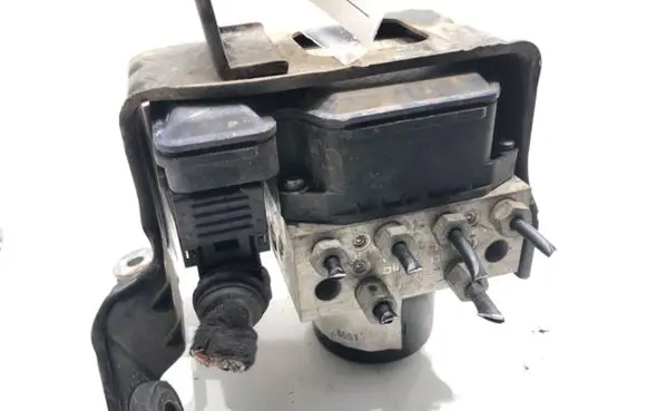 Opel Insignia A ABS Pump 13328651