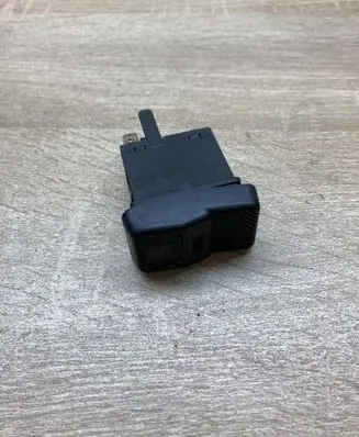 Volkswagen Polo II 86C 2F Fog light switch 535941535
