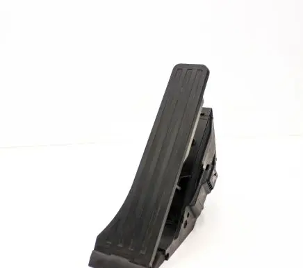 Mercedes-Benz C W205 Accelerator throttle pedal A2053000004