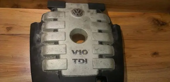 Volkswagen Touareg I Engine cover (trim)