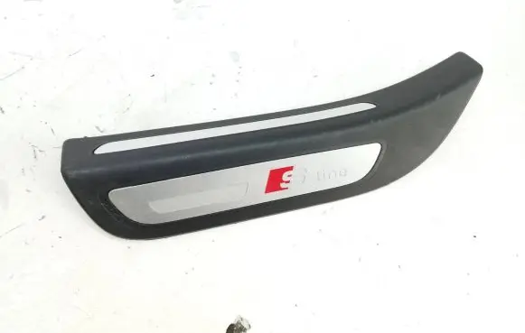 Audi Q5 SQ5 Rear sill trim cover 8R0853375A 8R0853375 8R0853375C