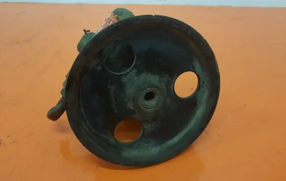 Nissan Kubistar Power steering pump 8200575303