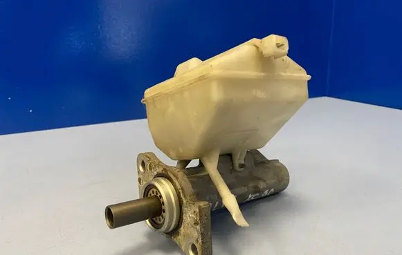 Volvo XC90 Master brake cylinder 033508861401