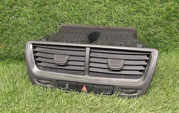 Opel Mokka Dash center air vent grill 95437804