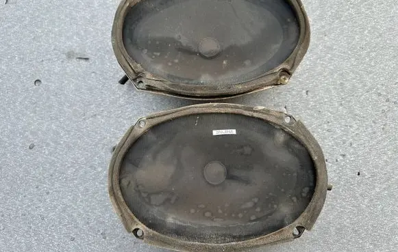 Mitsubishi Pajero Panel speaker MR142015