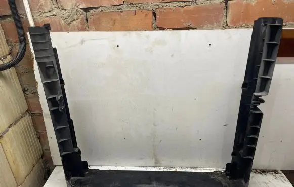 BMW X5 E70 Bottom radiator support slam panel 7555272