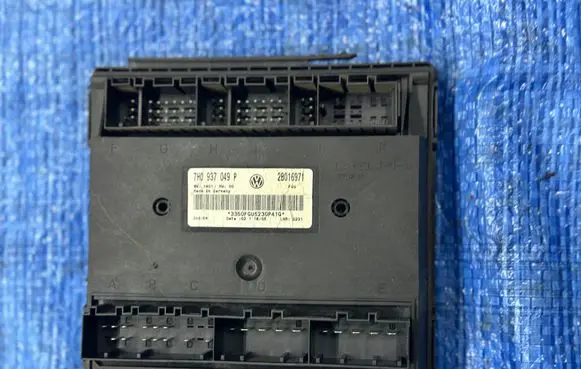 Volkswagen Transporter - Caravelle T5 Comfort/convenience module 7H0937049P 28016971