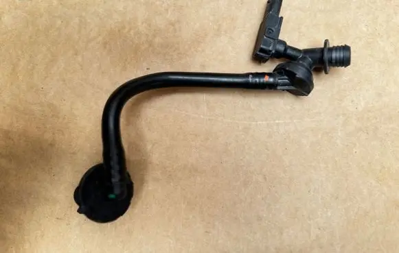Audi A5 Vacuum line/pipe/hose 8W1611931Q