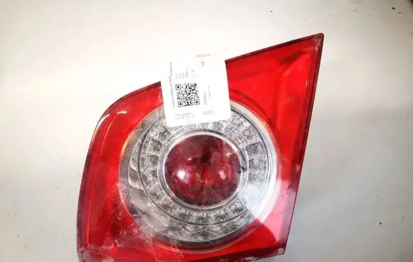 Volkswagen Jetta V Tailgate rear/tail lights 1k5945094