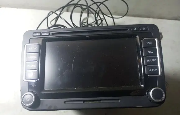 Volkswagen PASSAT B7 Navigation unit CD/DVD player 1T0035680H 000532850 A2C3792339