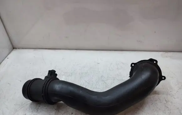 Mercedes-Benz CLS C218 X218 Air intake hose/pipe A6510900242