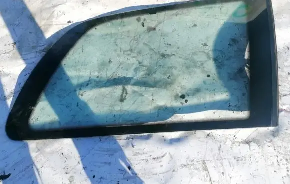 Rear side window