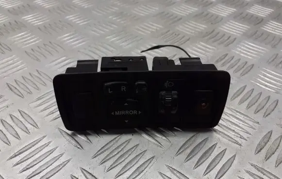 Toyota Avensis Verso A set of switches 