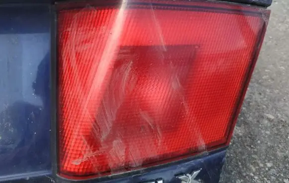 Mitsubishi Carisma Tailgate rear/tail lights