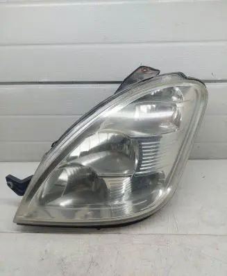 Iveco Daily 4th gen Headlight/headlamp 086631107L