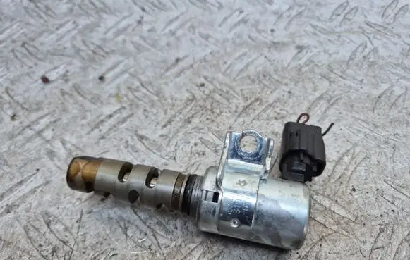 Lexus GS 300 350 430 450H Camshaft vanos timing valve 1534031020