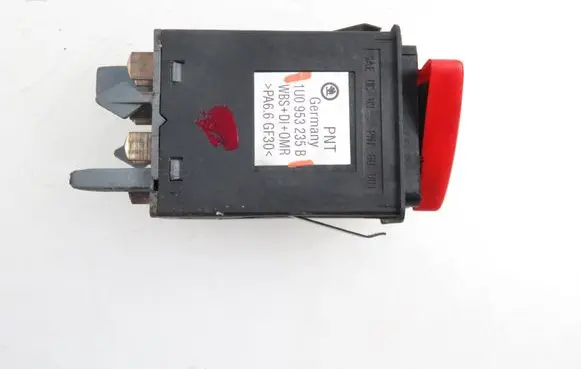 Skoda Octavia Mk1 (1U) Hazard light switch 1U0953235B