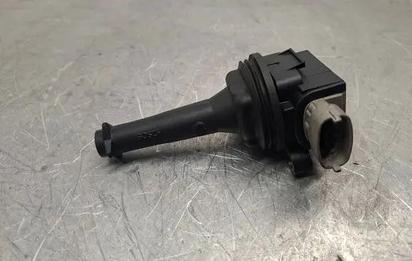 Volvo XC70 High voltage ignition coil 30713417 1220703027
