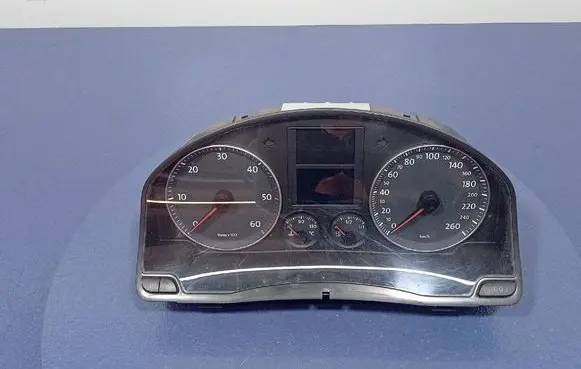 Speedometer (instrument cluster)