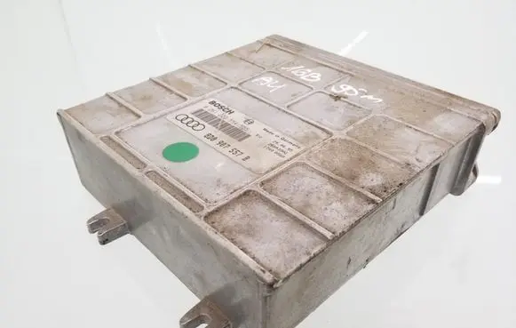 Audi A4 S4 B5 8D Engine control unit/module 8D0907557B 0261203554 0261203554555