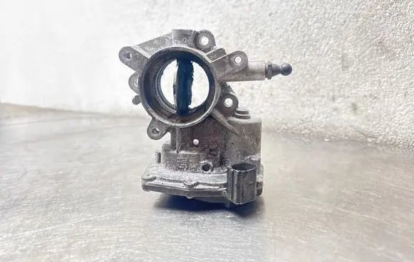 Opel Insignia A Throttle valve 50569200