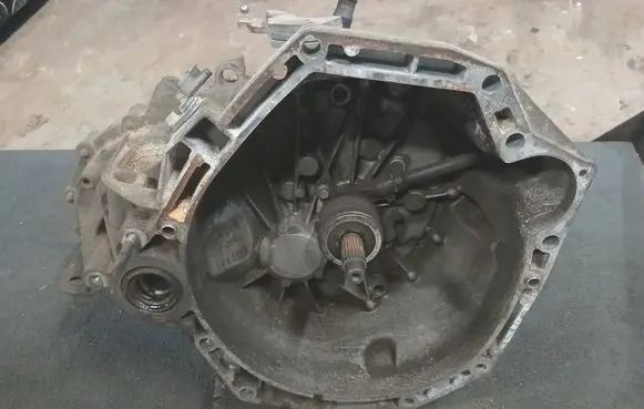Nissan Qashqai Manual 6 speed gearbox 7701700545 32010JD500 C040047