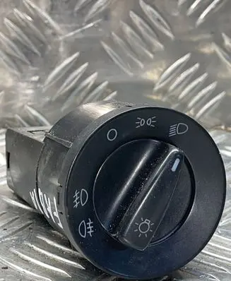 Skoda Fabia Mk2 (5J) Light switch 1U0941531D