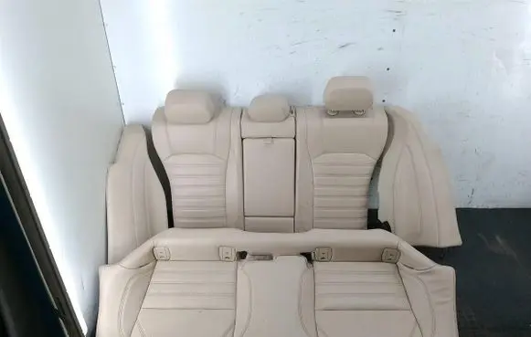Alfa Romeo Giulia Second row seats 
