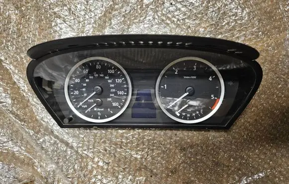 BMW 5 E60 E61 Speedometer (instrument cluster) 62116983154 110080213 9898018900