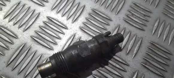Peugeot 405 Fuel injector kca17s42