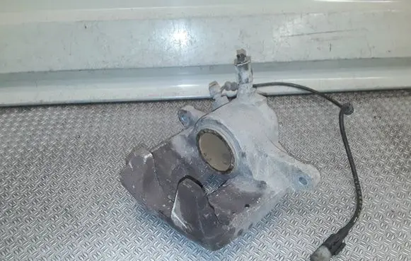 Mercedes-Benz E W211 Front brake caliper 