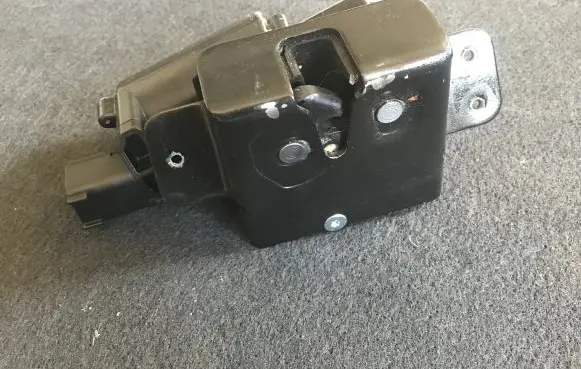 Opel Insignia A Tailgate/trunk/boot lock/catch/latch 13581405