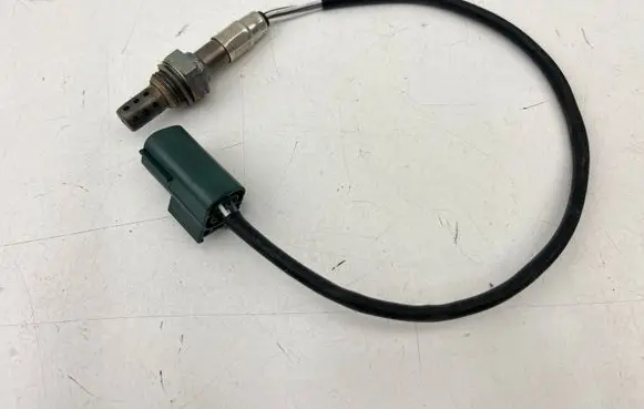 Nissan Primera Lambda probe sensor 22690AU000 GD30020501