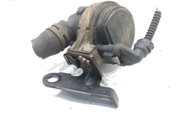 Seat Leon (5F) Oil filter mounting bracket 0392023209