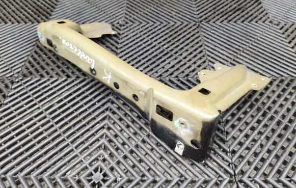 Ford Edge II Fender mounting bracket M051D R16123A