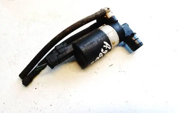 Renault Laguna III Windscreen/windshield washer pump 8200031805 7700430078