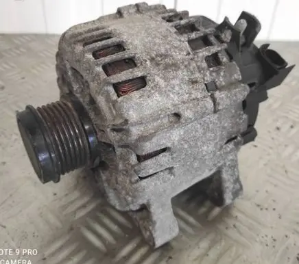 Ford Focus Generator/alternator AV6N10300GC 214067338 30659390
