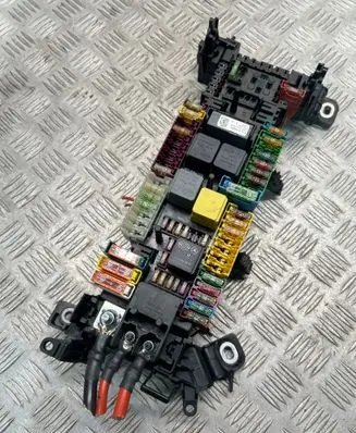 Mercedes-Benz A W176 Fuse module A2469066600