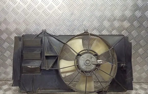 Toyota Yaris Fan set 16363-28150