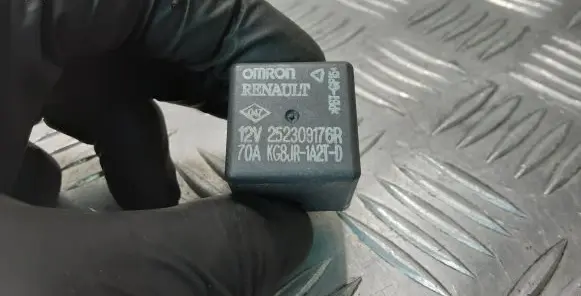Renault Latitude (L70) Other relay 252309176R