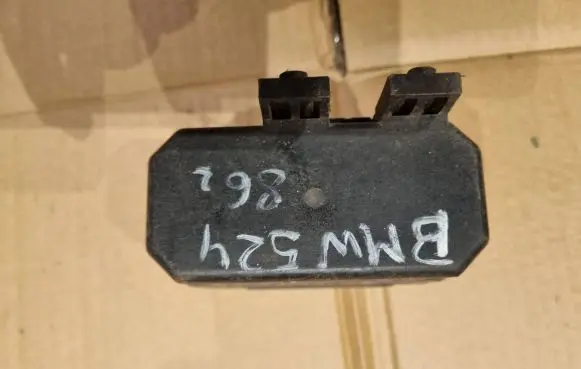 BMW 5 E34 Glow plug pre-heat relay 62G4G6 899191 1285085