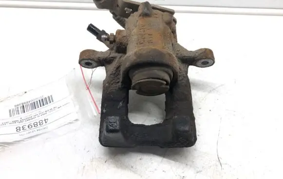 Volkswagen Golf VI Rear brake caliper 