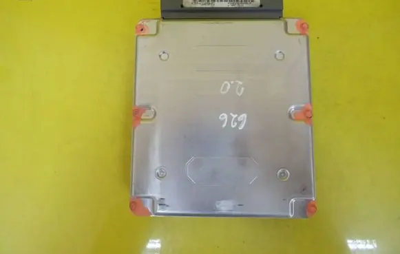 Mazda 626 Engine control unit/module F7FF12A650FC