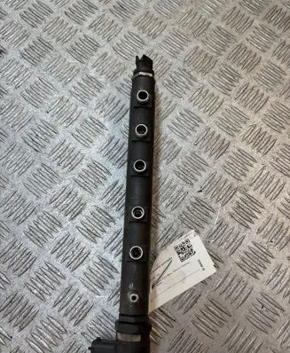 Opel Zafira B Fuel main line pipe 0281002507 515 21001871
